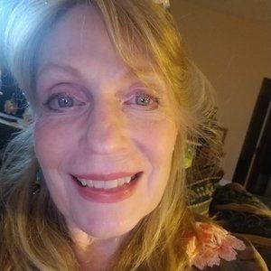 Meet your Posher, Jeanne